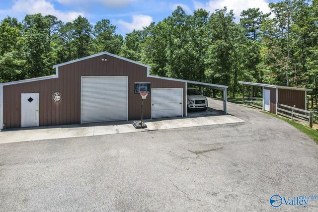 8879 County Road 27, Springville, AL 35146