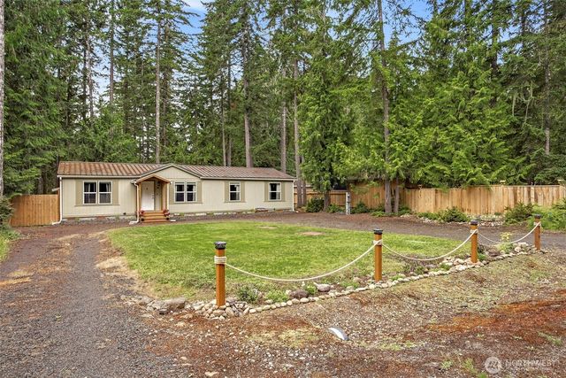 90 N Hamma Hamma Drive E, Hoodsport, WA 98548