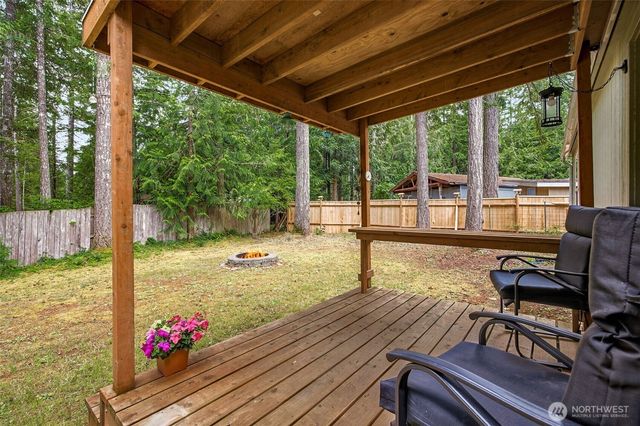 90 N Hamma Hamma Drive E, Hoodsport, WA 98548