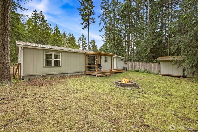 90 N Hamma Hamma Drive E, Hoodsport, WA 98548