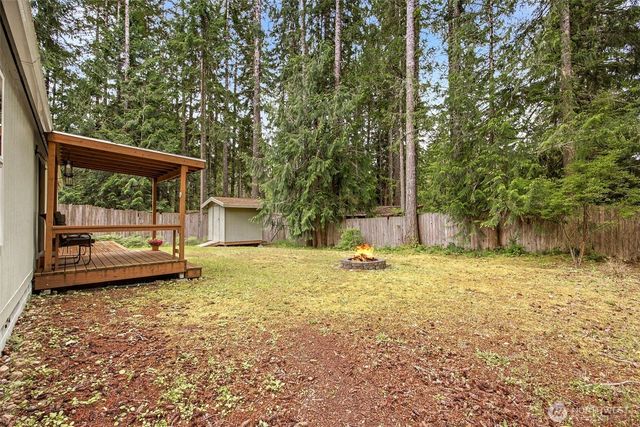 90 N Hamma Hamma Drive E, Hoodsport, WA 98548