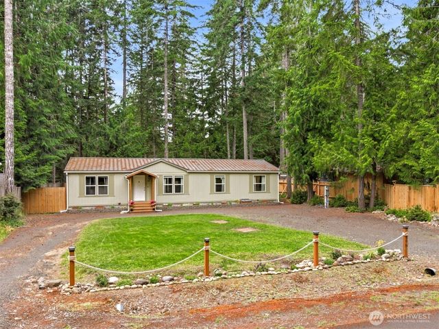 90 N Hamma Hamma Drive E, Hoodsport, WA 98548
