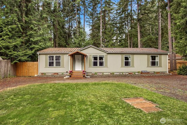 90 N Hamma Hamma Drive E, Hoodsport, WA 98548
