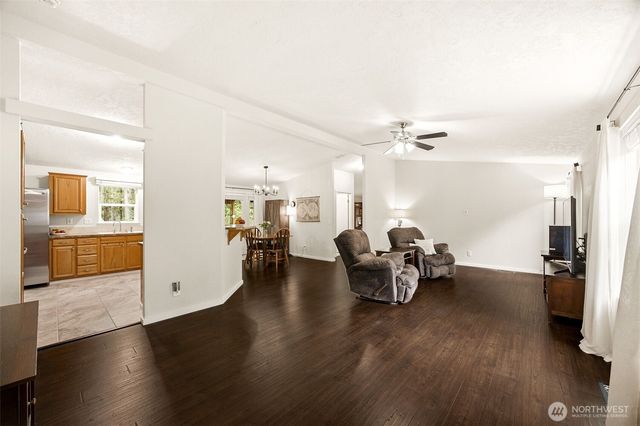 90 N Hamma Hamma Drive E, Hoodsport, WA 98548