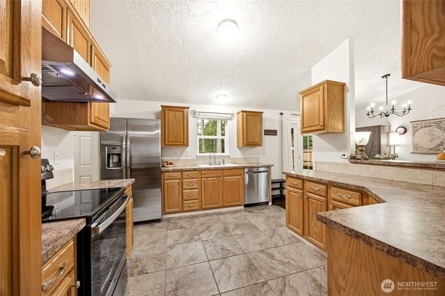 90 N Hamma Hamma Drive E, Hoodsport, WA 98548