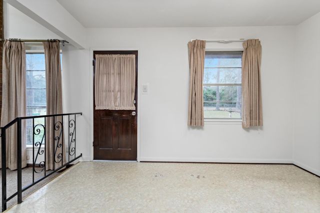 14428 Fm-787, Saratoga, TX 77585