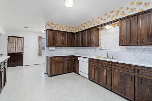 14428 Fm-787, Saratoga, TX 77585