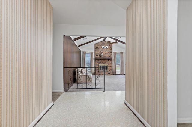 14428 Fm-787, Saratoga, TX 77585