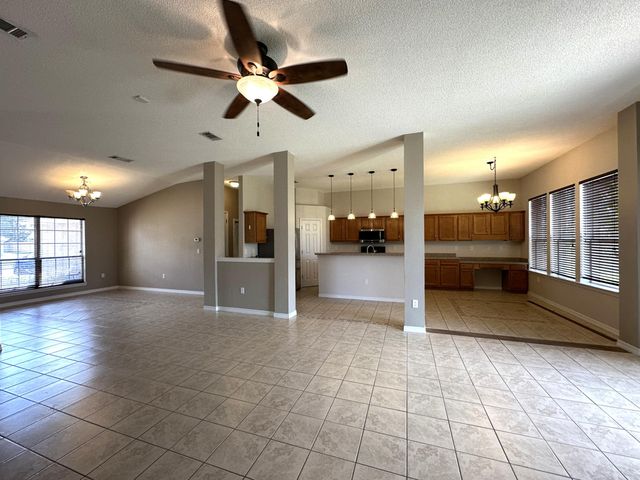 3077 Border Creek Road, Crestview, FL 32539