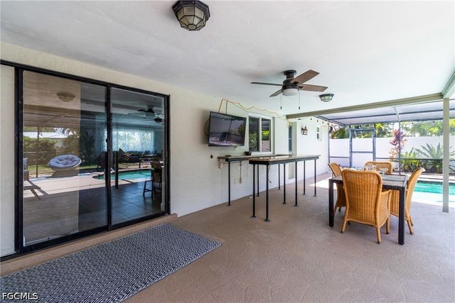 542 SE 33rd TER, Cape Coral, FL 33904