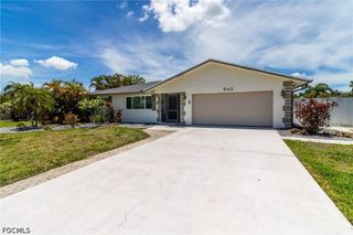 542 SE 33rd TER, Cape Coral, FL 33904