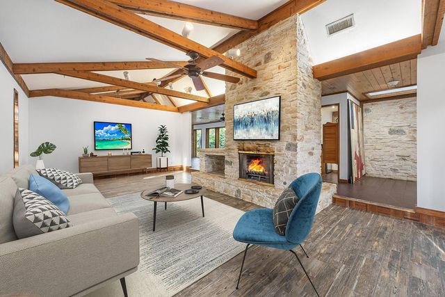 207 Wroxton Drive, Conroe, TX 77304