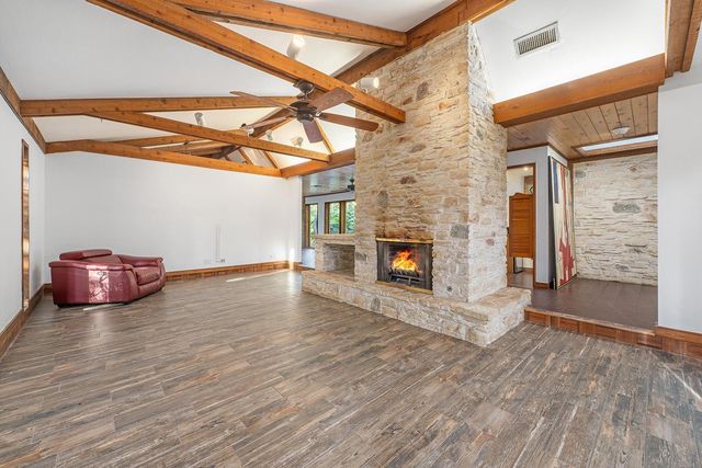 207 Wroxton Drive, Conroe, TX 77304