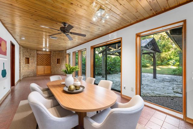 207 Wroxton Drive, Conroe, TX 77304