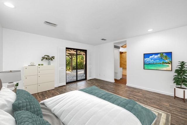 207 Wroxton Drive, Conroe, TX 77304