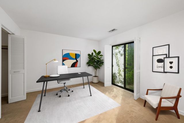 207 Wroxton Drive, Conroe, TX 77304