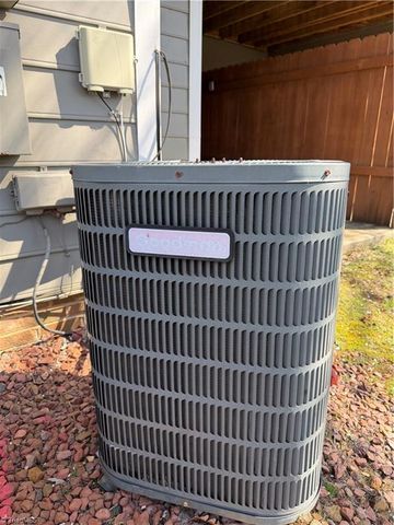 812 Ashebrook Drive D, Greensboro, NC 27409