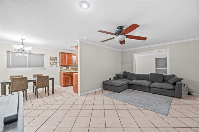 5641 Martinique Dr, Corpus Christi, TX 78411