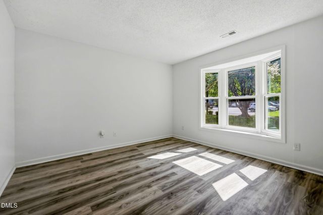 6901 Saxby Court, Raleigh, NC 27613