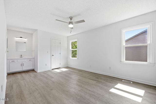 6901 Saxby Court, Raleigh, NC 27613