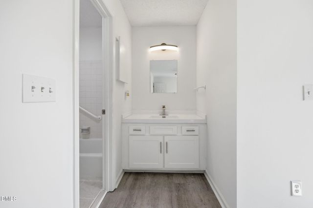 6901 Saxby Court, Raleigh, NC 27613
