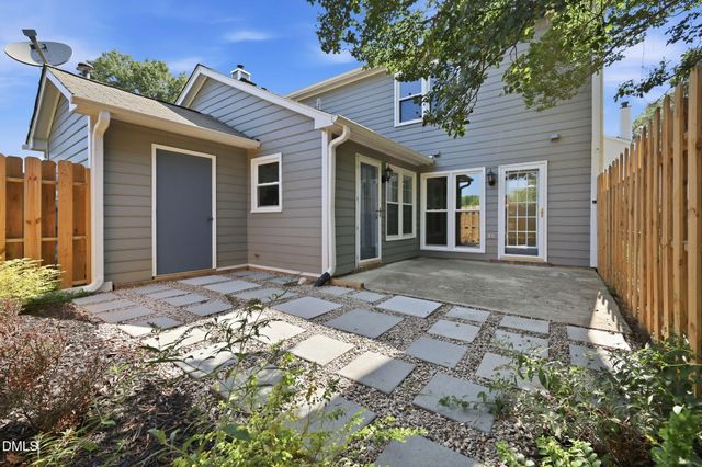 6901 Saxby Court, Raleigh, NC 27613