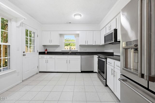 6901 Saxby Court, Raleigh, NC 27613