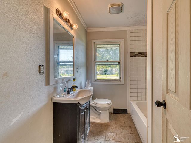 13781 Laplaisance Road, Monroe, MI 48161