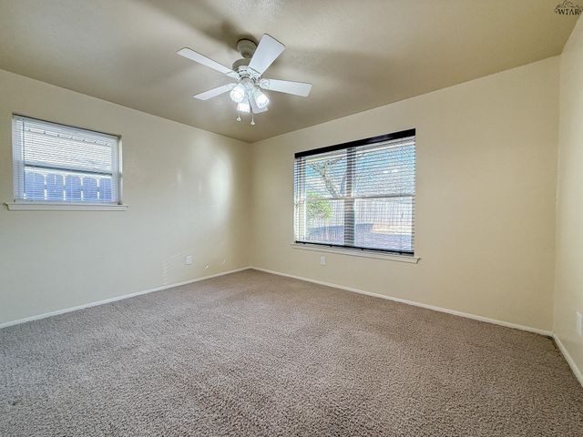 1605 SPARKS STREET, Wichita Falls, TX 76302