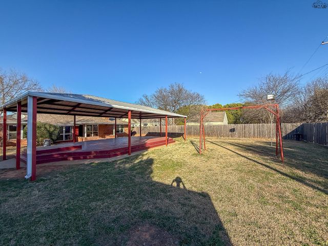 1605 SPARKS STREET, Wichita Falls, TX 76302