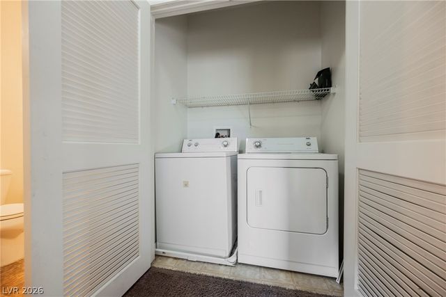 6320 Snap Ridge Street 201, North Las Vegas, NV 89081