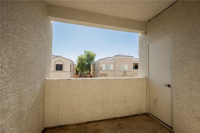 6320 Snap Ridge Street 201, North Las Vegas, NV 89081