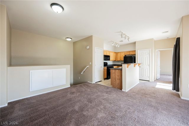 6320 Snap Ridge Street 201, North Las Vegas, NV 89081
