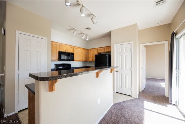 6320 Snap Ridge Street 201, North Las Vegas, NV 89081