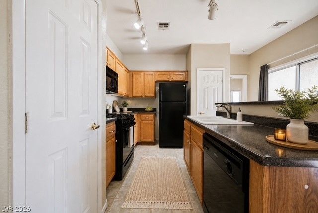 6320 Snap Ridge Street 201, North Las Vegas, NV 89081