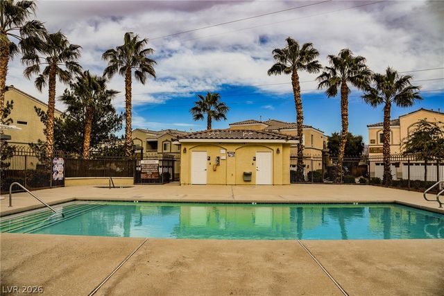 6320 Snap Ridge Street 201, North Las Vegas, NV 89081