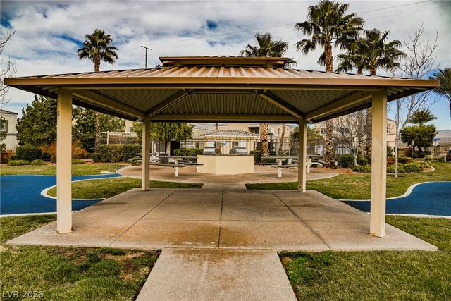 6320 Snap Ridge Street 201, North Las Vegas, NV 89081