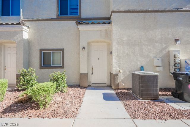 6320 Snap Ridge Street 201, North Las Vegas, NV 89081