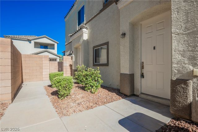 6320 Snap Ridge Street 201, North Las Vegas, NV 89081