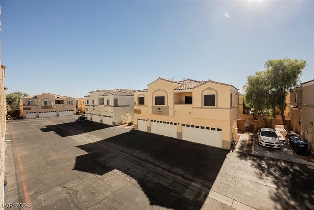 6320 Snap Ridge Street 201, North Las Vegas, NV 89081