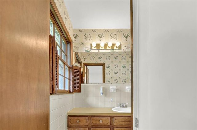 5597 Bob White Circle NW, Lilburn, GA 30047
