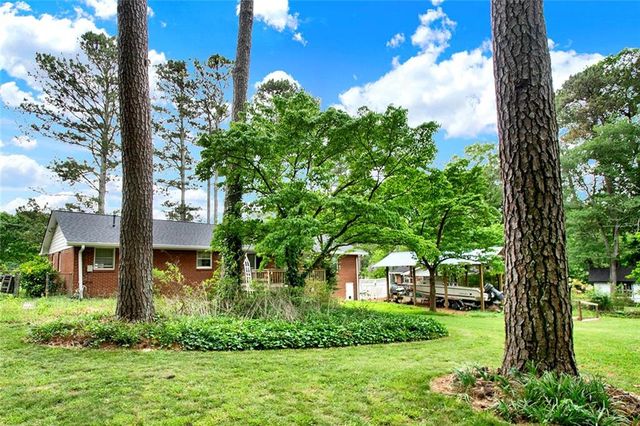 5597 Bob White Circle NW, Lilburn, GA 30047