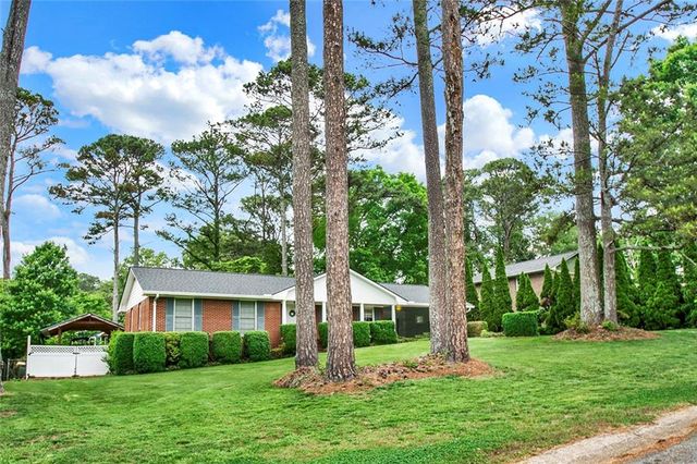 5597 Bob White Circle NW, Lilburn, GA 30047