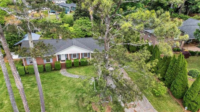 5597 Bob White Circle NW, Lilburn, GA 30047