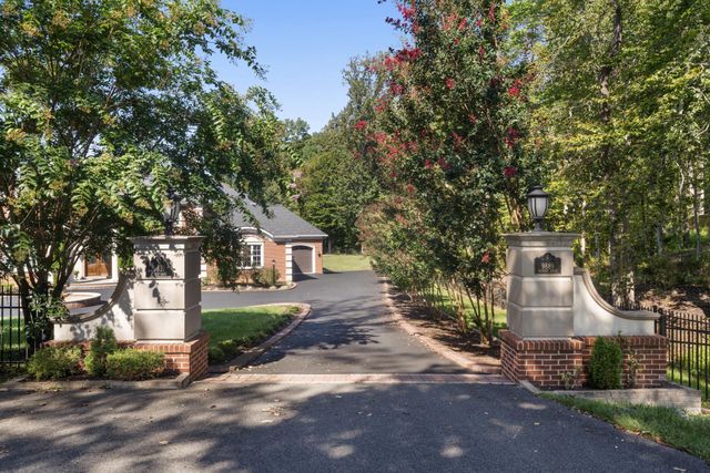 9889 OXCREST DR, Fairfax Station, VA 22039