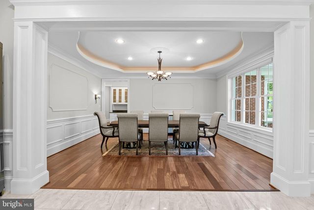 9889 OXCREST DR, Fairfax Station, VA 22039