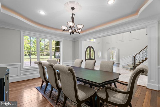 9889 OXCREST DR, Fairfax Station, VA 22039