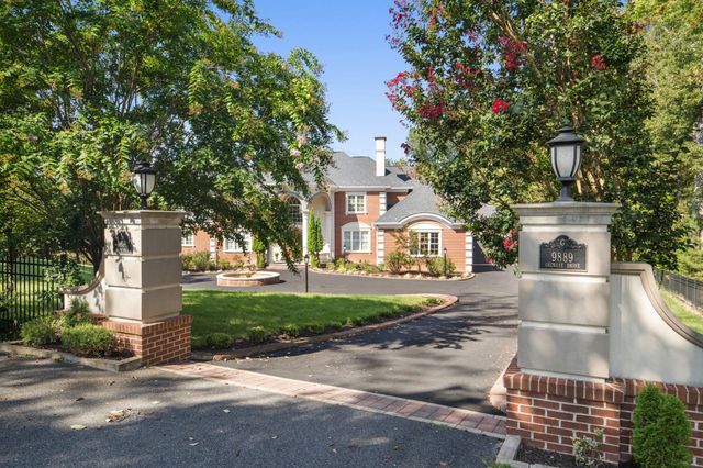 9889 OXCREST DR, Fairfax Station, VA 22039