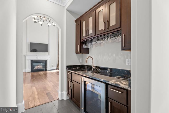 9889 OXCREST DR, Fairfax Station, VA 22039