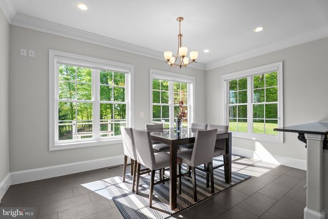 9889 OXCREST DR, Fairfax Station, VA 22039